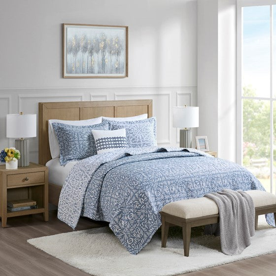 Olliix.com Coverlet - 4 Piece Oversized Reversible Matelasse Coverlet Set with Throw Pillow Blue Full/Queen