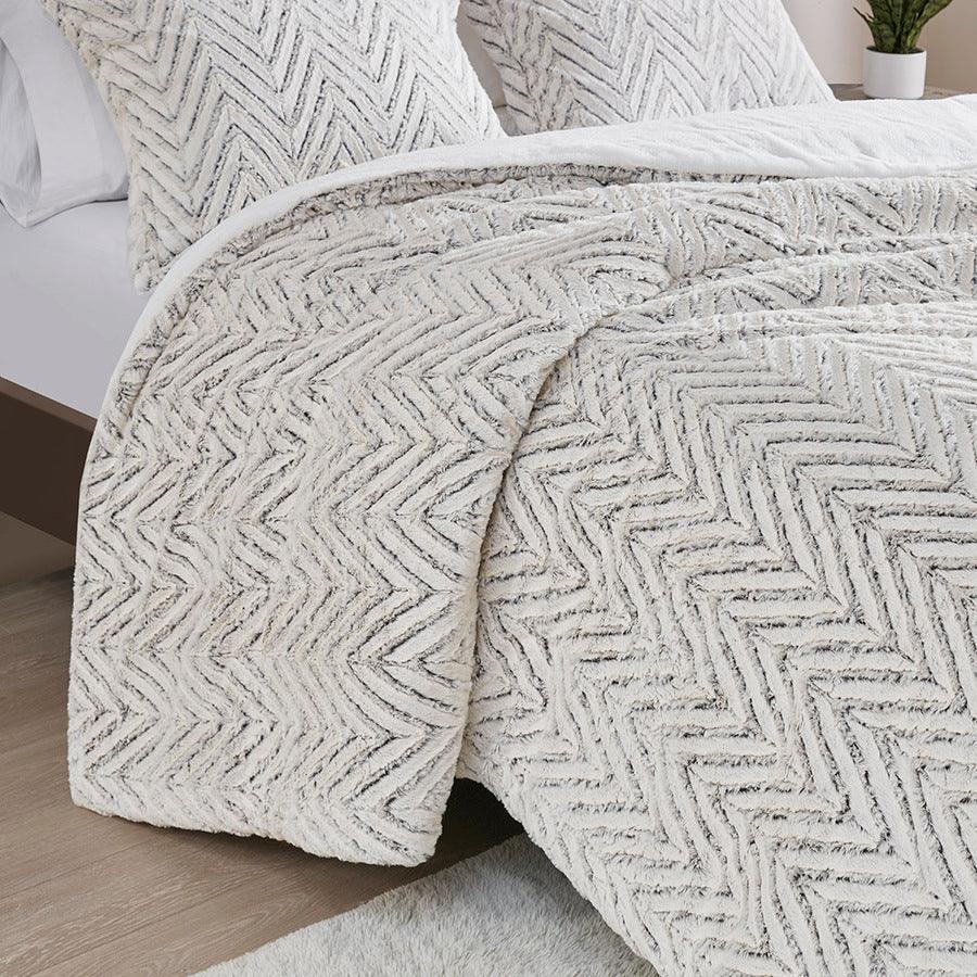 Olliix.com Comforters & Blankets - Adelyn Ultra Plush Down Alternative Comforter Set Ivory Full/Queen