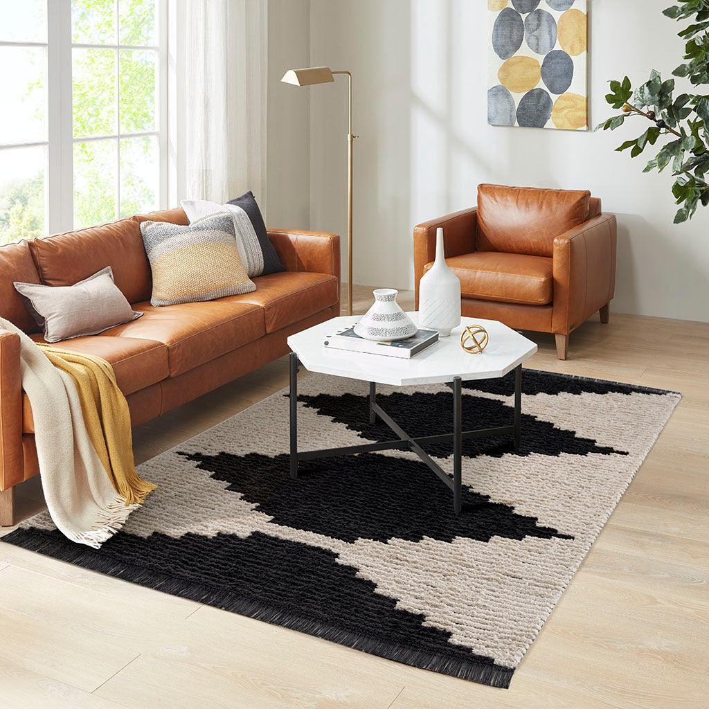 Olliix.com Indoor Rugs - Amanda 6x9 Area Rug Black & Ivory