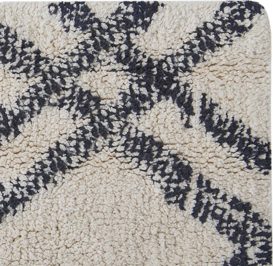 Olliix.com Bath Rugs - Ansel Geo Diamond Yarn Dyed Cotton Tufted Bath Rug Black & Neutral