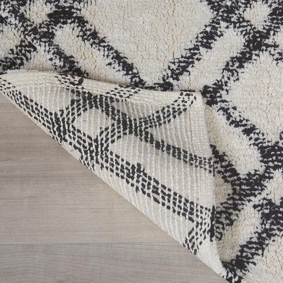 Olliix.com Bath Rugs - Ansel Geo Diamond Yarn Dyed Cotton Tufted Bath Rug Black & Neutral