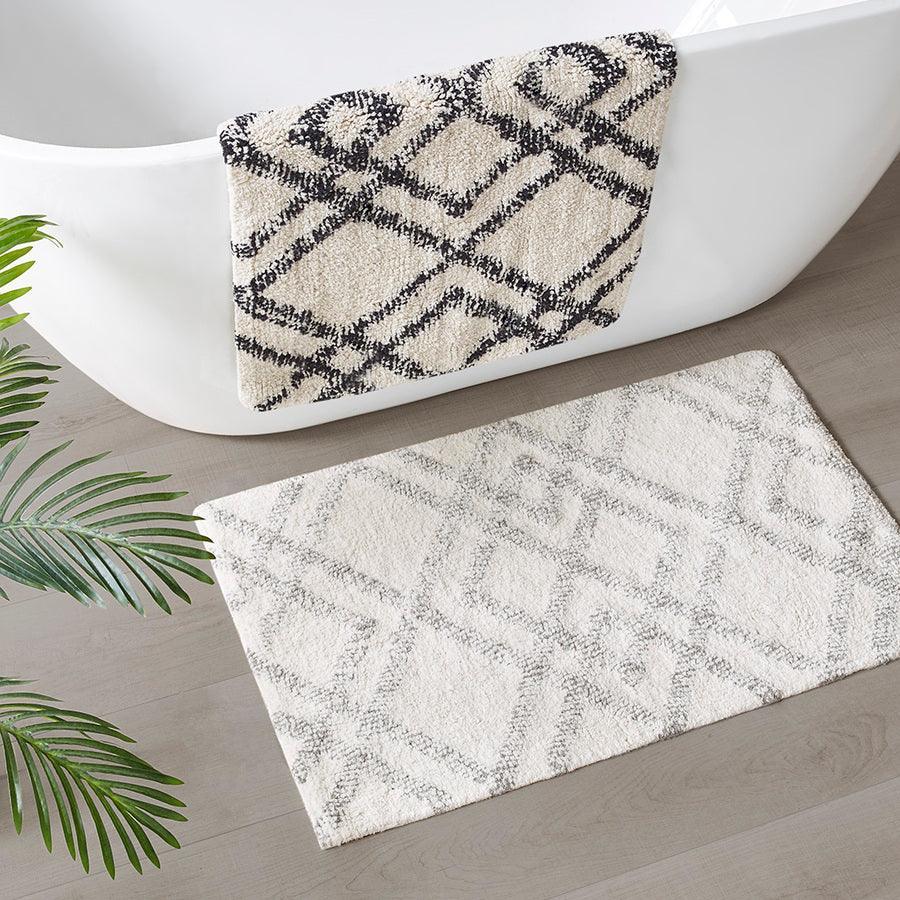 Olliix.com Bath Rugs - Ansel Geo Diamond Yarn Dyed Cotton Tufted Bath Rug Black & Neutral