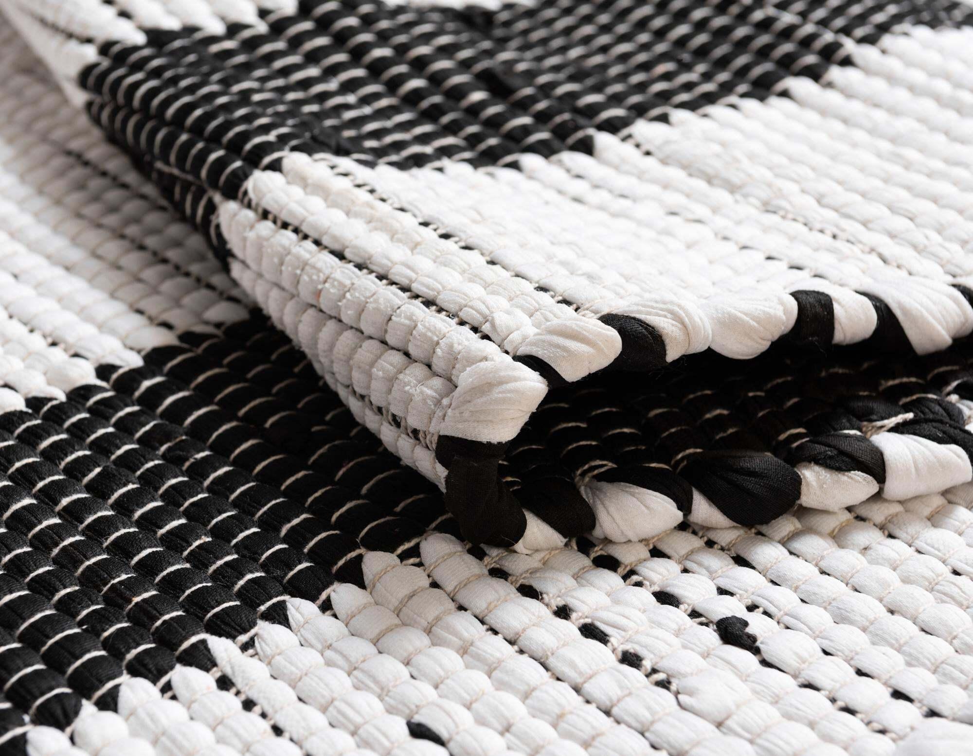 Unique Loom Indoor Rugs - Chindi Jute Border Rectangular 8x11 Rug White & Black