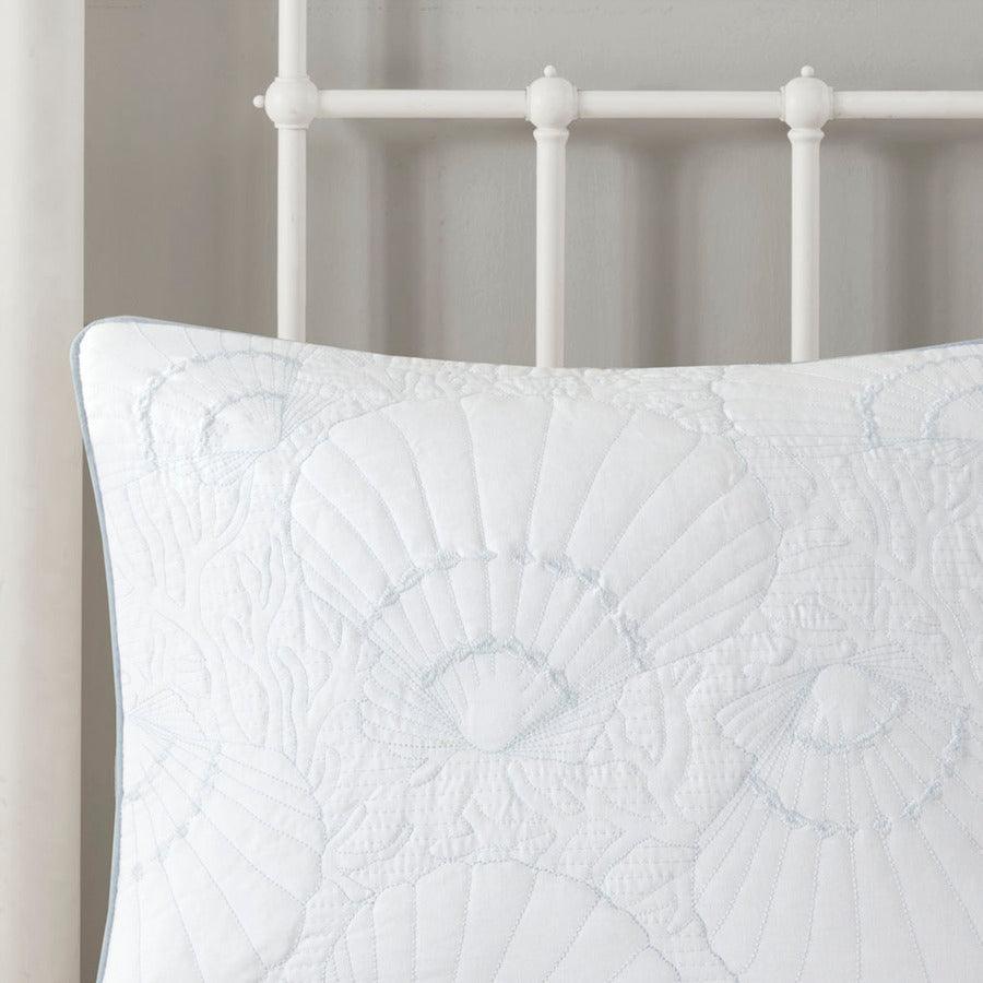 Olliix.com Comforters & Blankets - Crystal Mid-Century Beach Comforter Set White King