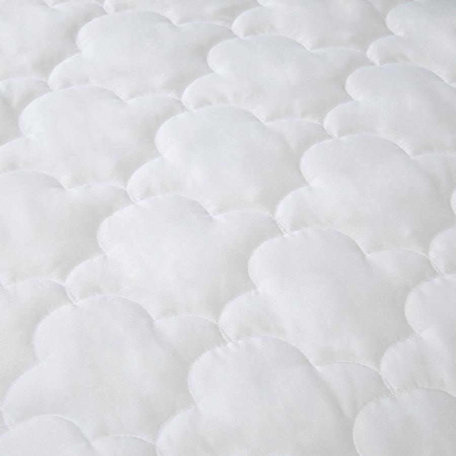 Olliix.com Comforters & Blankets - Down Alternative White BASI51-0323