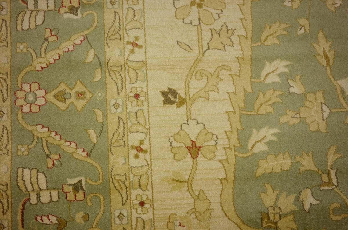 Unique Loom Indoor Rugs - Edinburgh Floral Palace Light Green & Beige