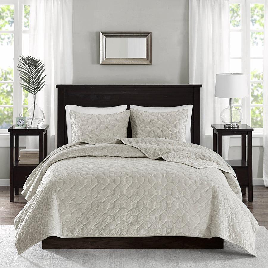 Olliix.com Comforters & Blankets - Harper Full/Queen Coverlet & Bedspread Ivory
