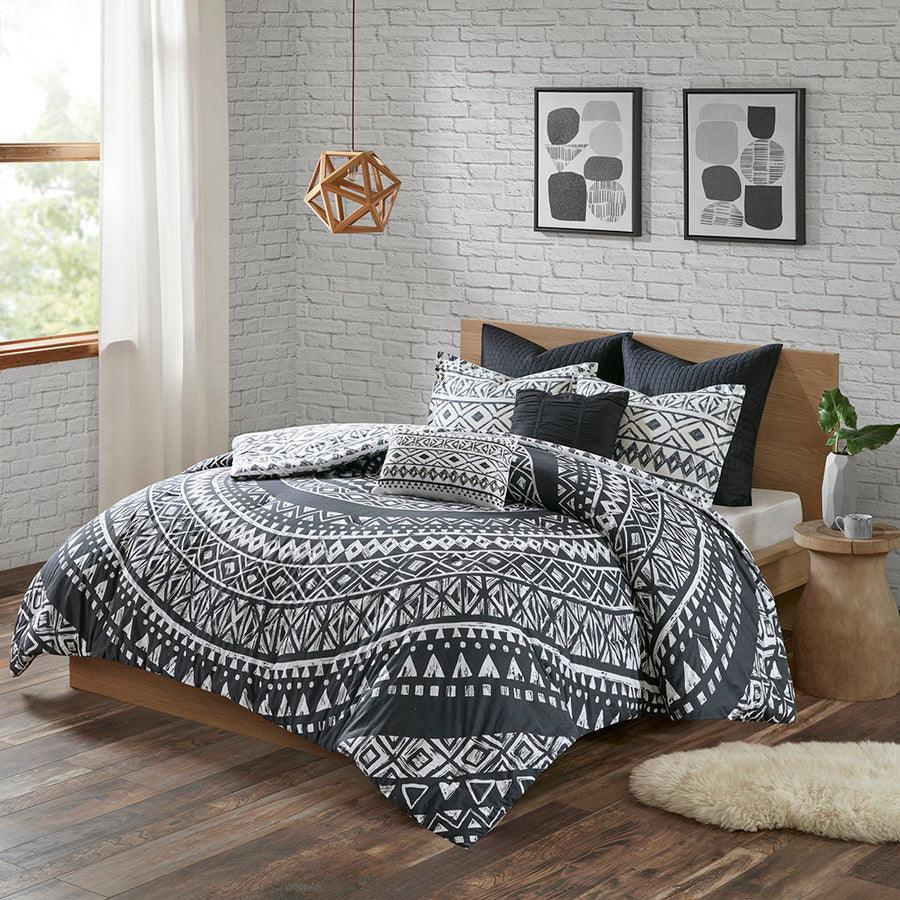 Olliix.com Comforters & Blankets - Larisa 7 Piece Cotton 20 " D Reversible Comforter Set Black Full/Queen