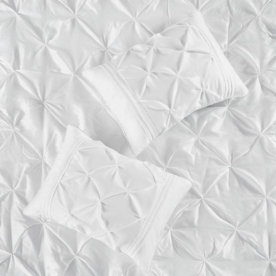 Olliix.com Comforters & Blankets - Laurel 7 Piece Tufted Comforter Set White Queen