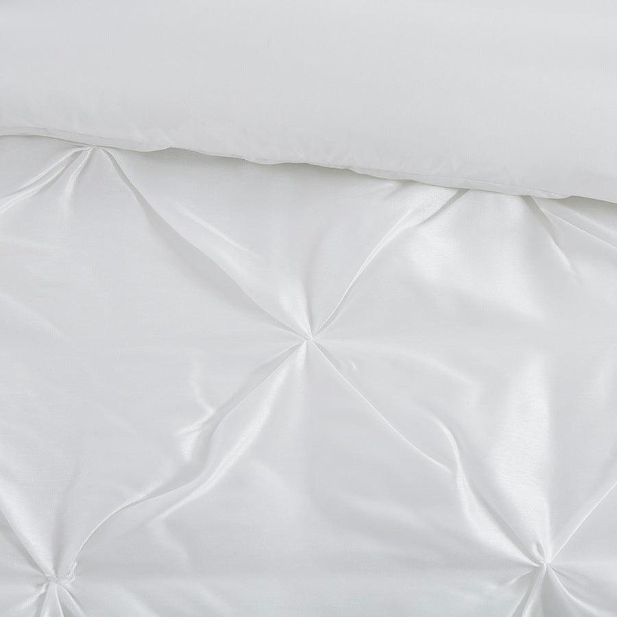 Olliix.com Comforters & Blankets - Laurel King 7 Piece Tufted Comforter Set White