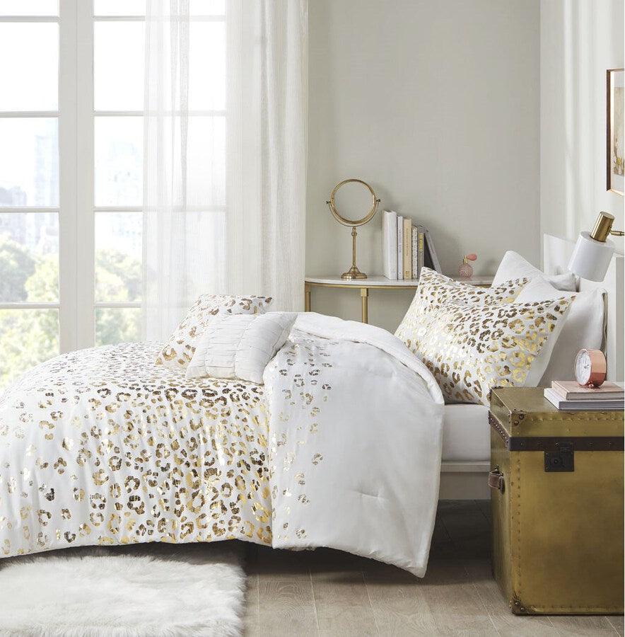 Olliix.com Comforters & Blankets - Lillie Transitional Metallic Animal Printed Comforter Set Ivory | Gold King/Cal King