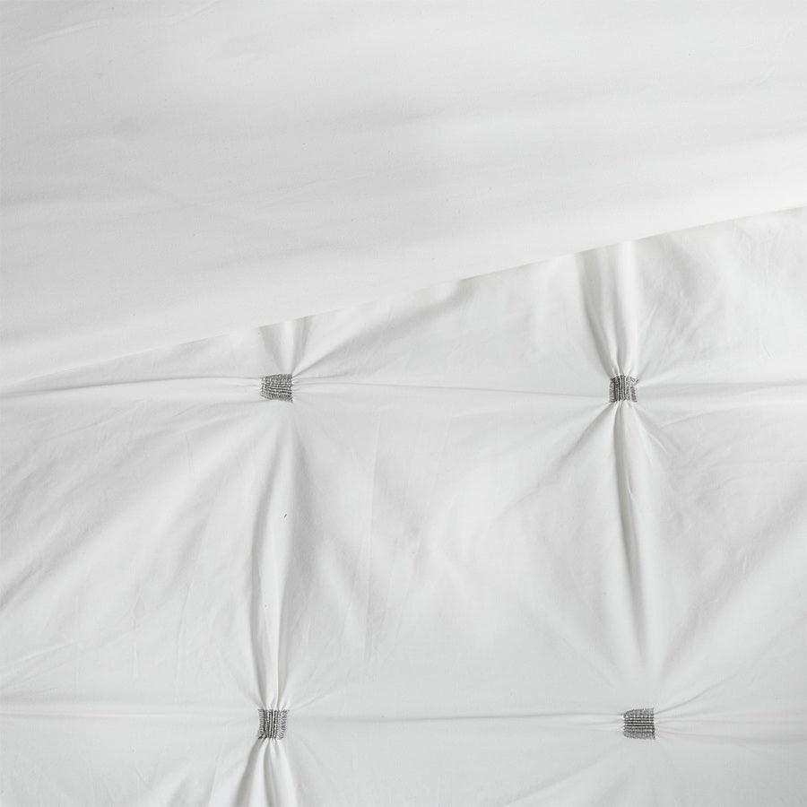 Olliix.com Duvet & Duvet Sets - Masie Full/Queen 3 Piece Elastic Embroidered Cotton Duvet Cover Set White