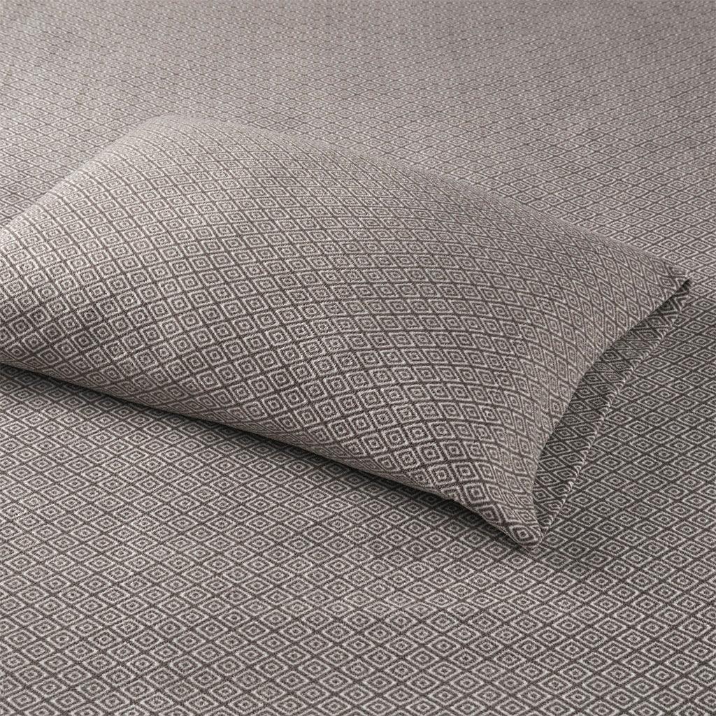 Olliix.com Sheets & Sheet Sets - Micro Fleece Queen Sheet Set Gray Diamond
