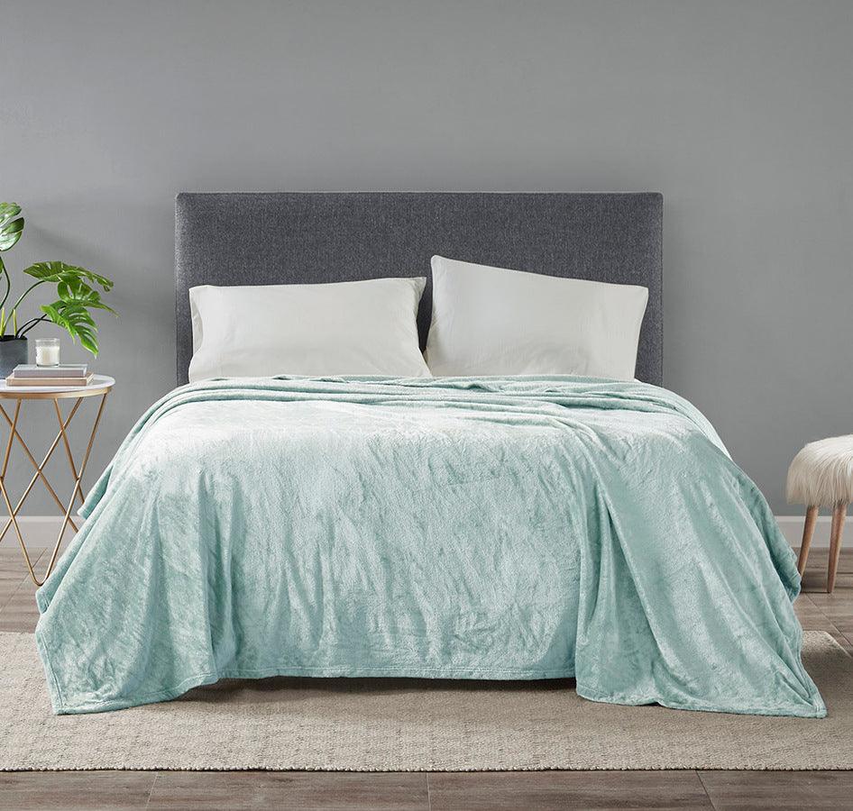 Olliix.com Comforters & Blankets - Microlight Blanket Twin Blue