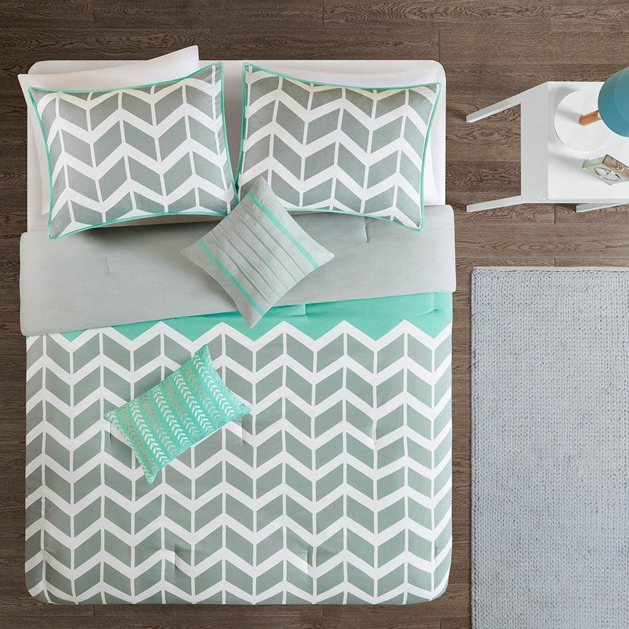 Olliix.com Comforters & Blankets - Nadia Comforter Set Teal King/Cal King
