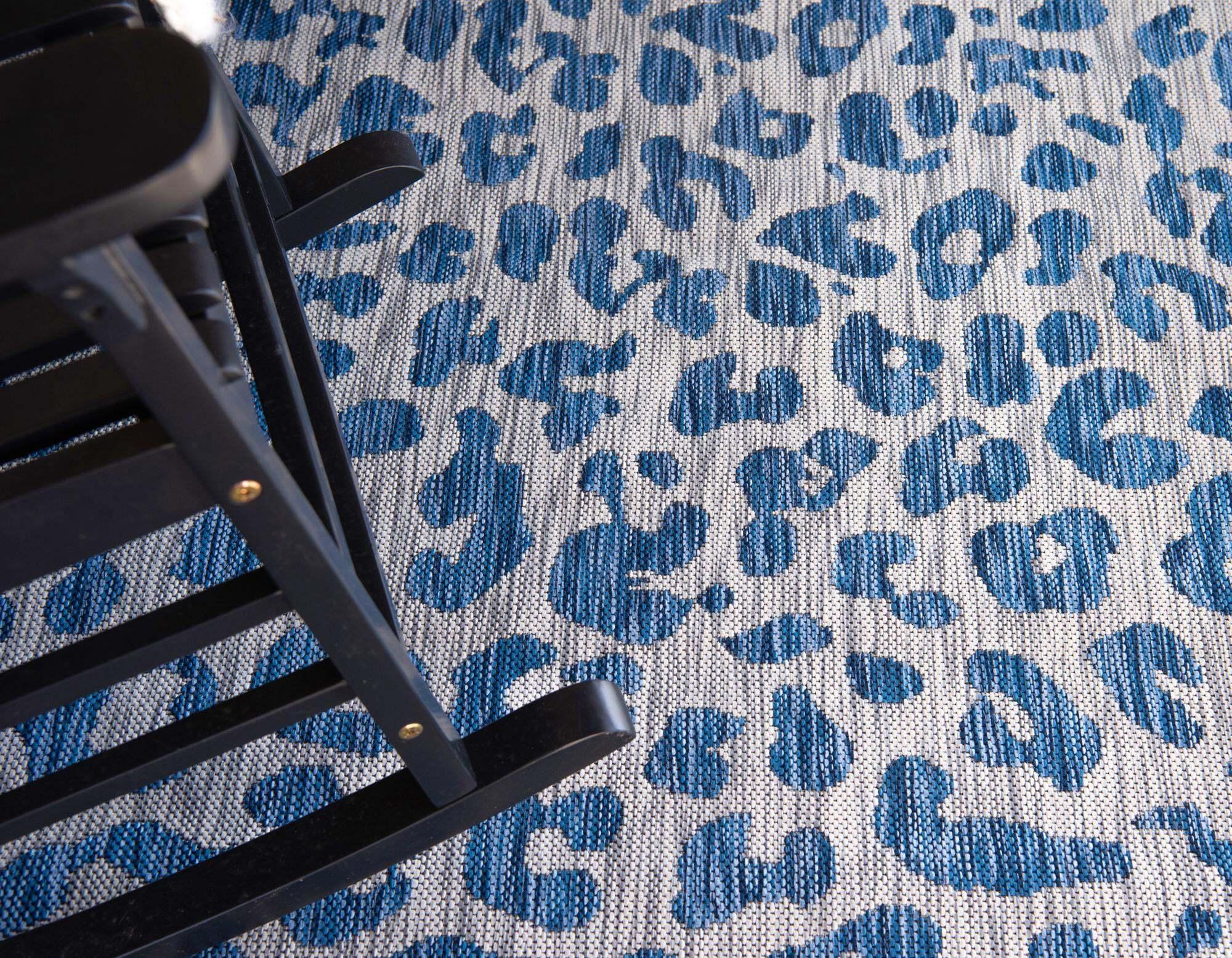 Unique Loom Outdoor Rugs - Outdoor Safari Animal Print Rectangular 8x11 Rug Blue & Ivory