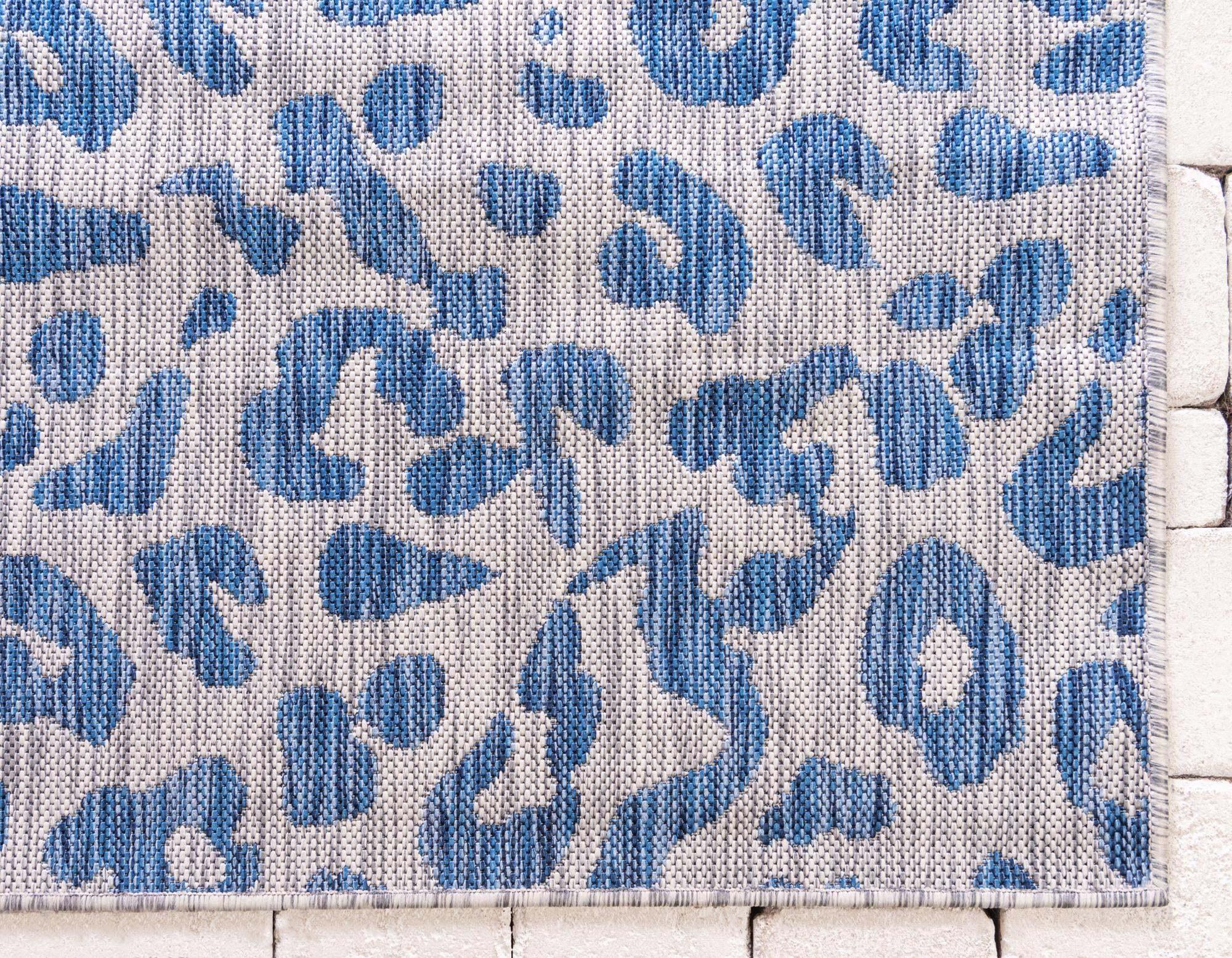 Unique Loom Outdoor Rugs - Outdoor Safari Animal Print Rectangular 8x11 Rug Blue & Ivory
