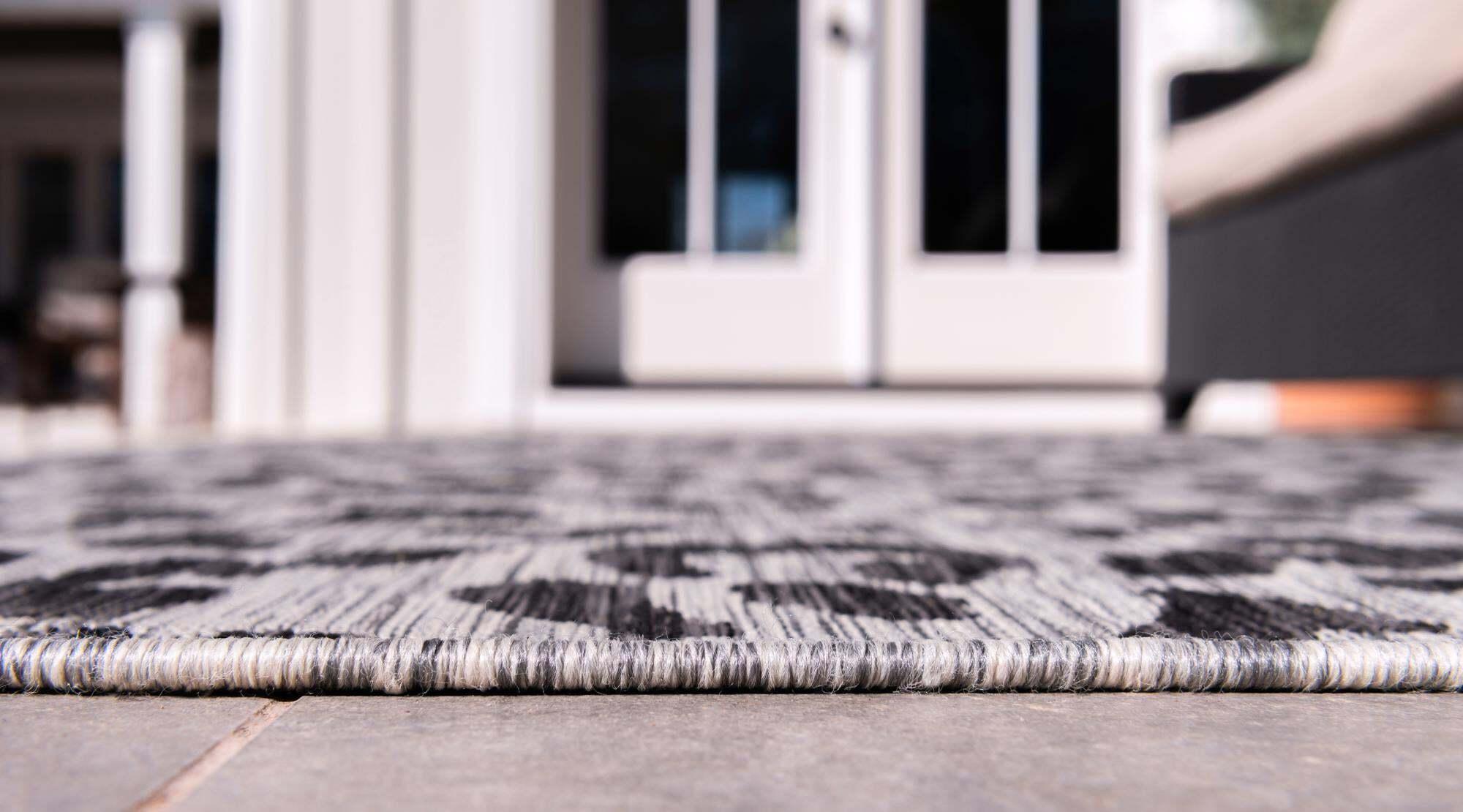 Unique Loom Outdoor Rugs - Outdoor Safari Animal Print Rectangular 9x12 Rug Black & Light Gray