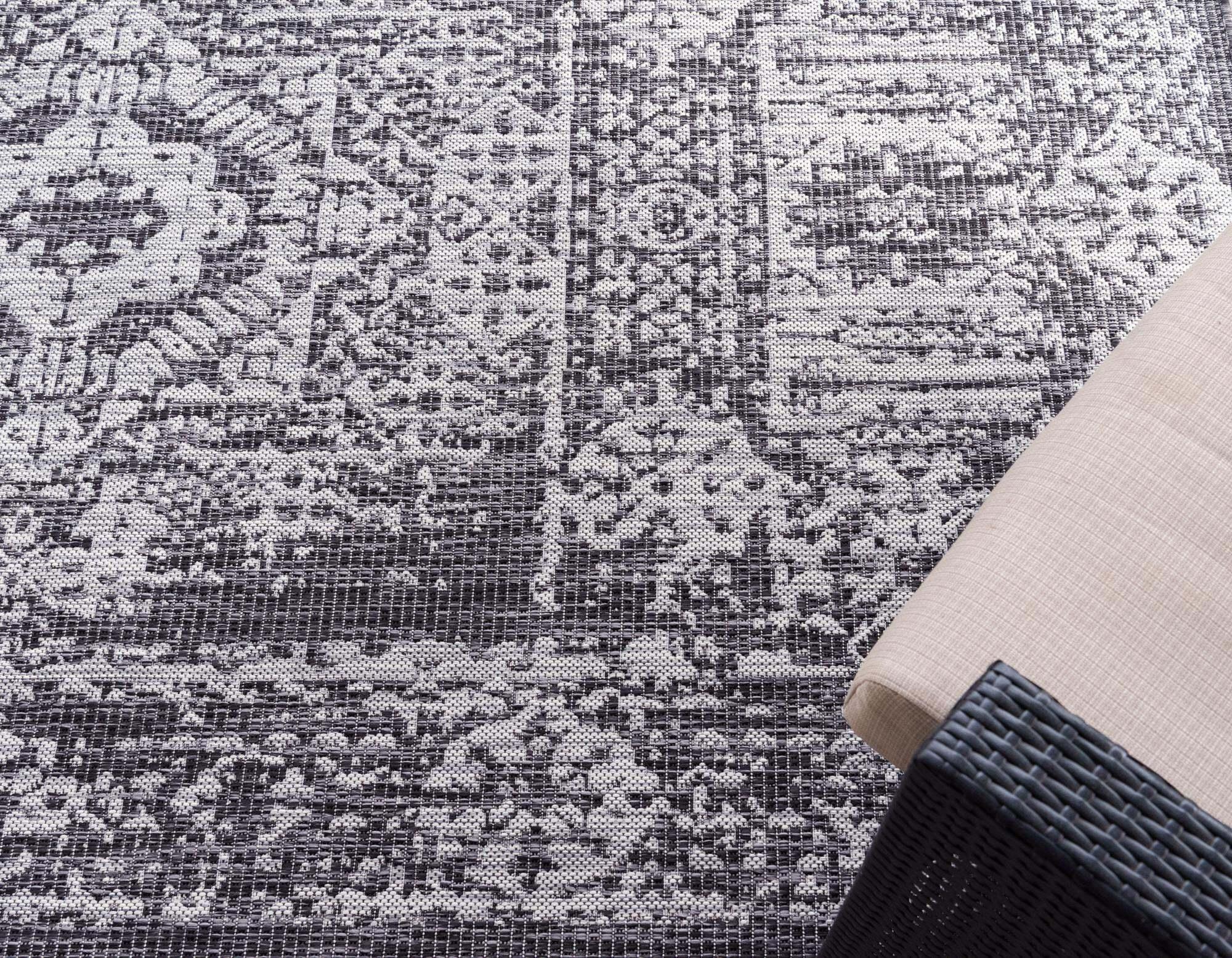 Unique Loom Outdoor Rugs - Outdoor Traditional Geometric Rectangular 9x12 Rug Dark Gray & Ivory