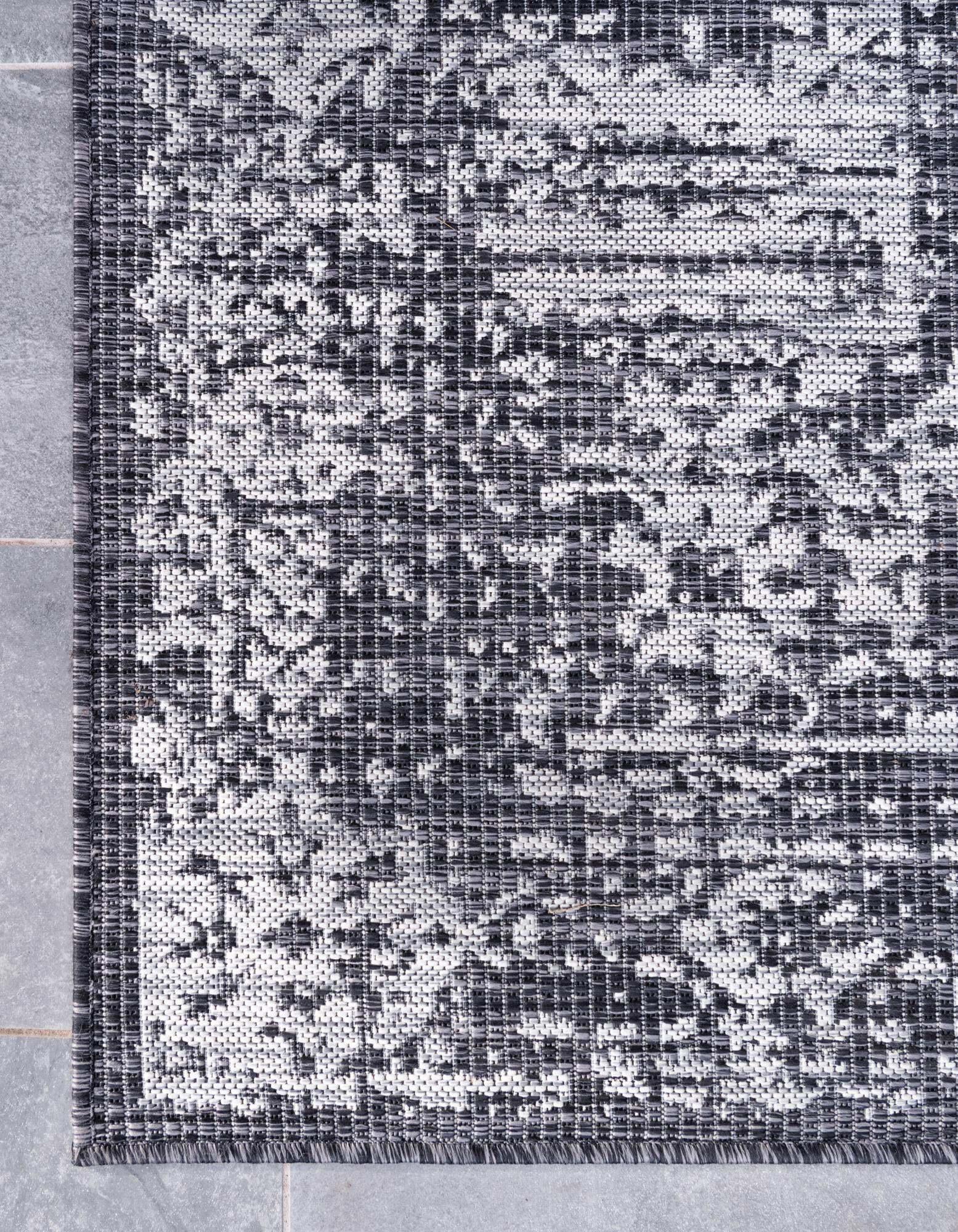 Unique Loom Outdoor Rugs - Outdoor Traditional Geometric Rectangular 9x12 Rug Dark Gray & Ivory