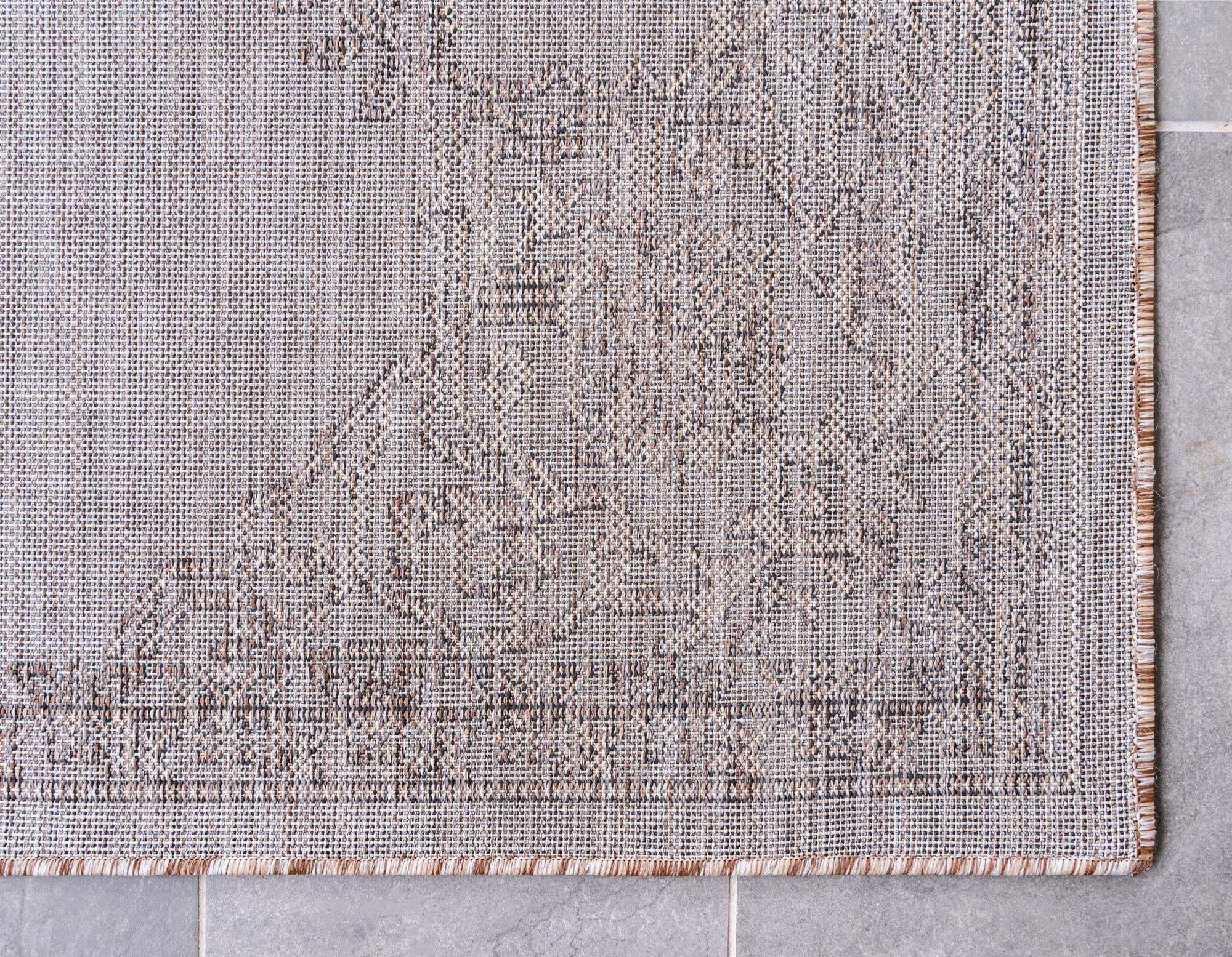 Unique Loom Outdoor Rugs - Outdoor Traditional Medallion Rectangular 9x12 Rug Beige & Black
