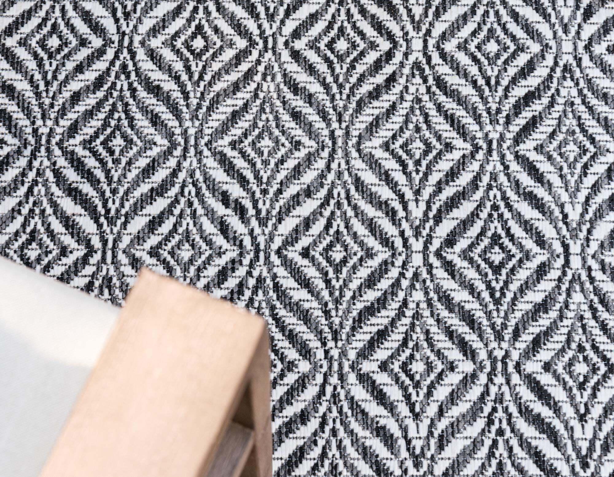 Unique Loom Outdoor Rugs - Outdoor Trellis Trellis 4x6 Rug Charcoal & Ivory