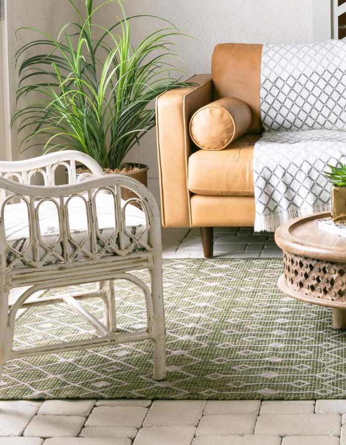 Unique Loom Outdoor Rugs - Outdoor Trellis Tribal 10x14 Rectangular Rug Green