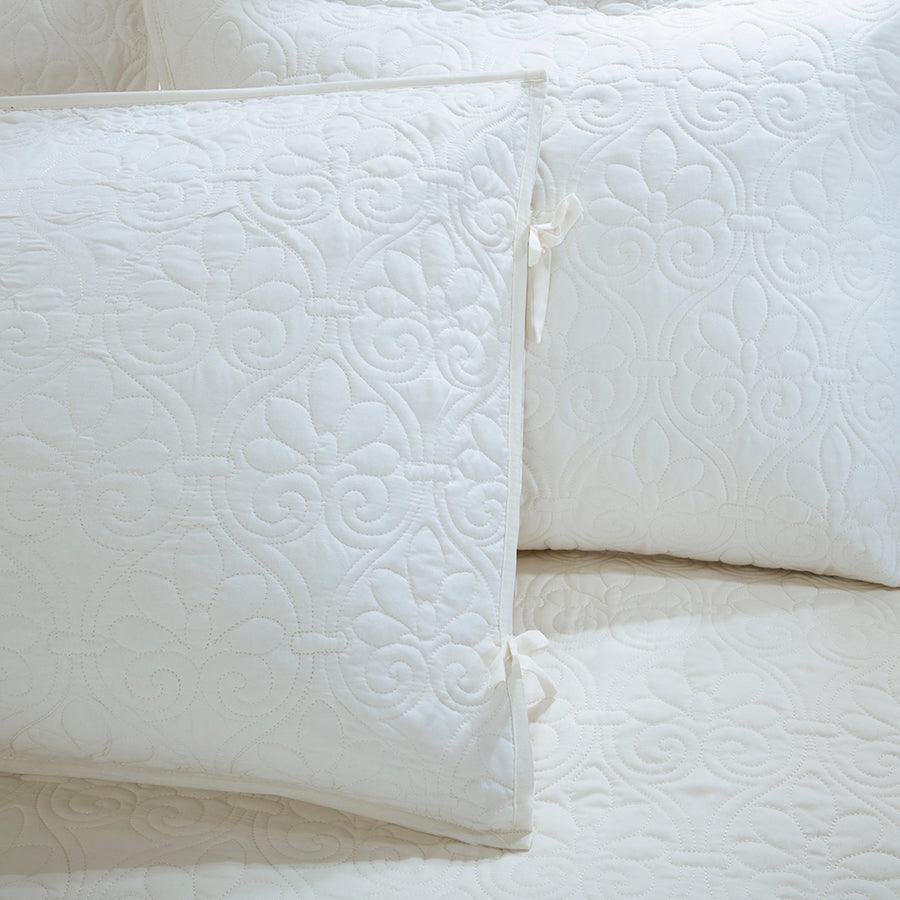 Olliix.com Comforters & Blankets - Quebec Daybed 6 Piece Reversible Daybed Cover Set White