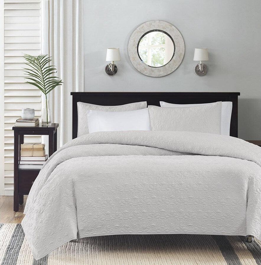 Olliix.com Comforters & Blankets - Quebec Full/Queen Reversible Coverlet Set White