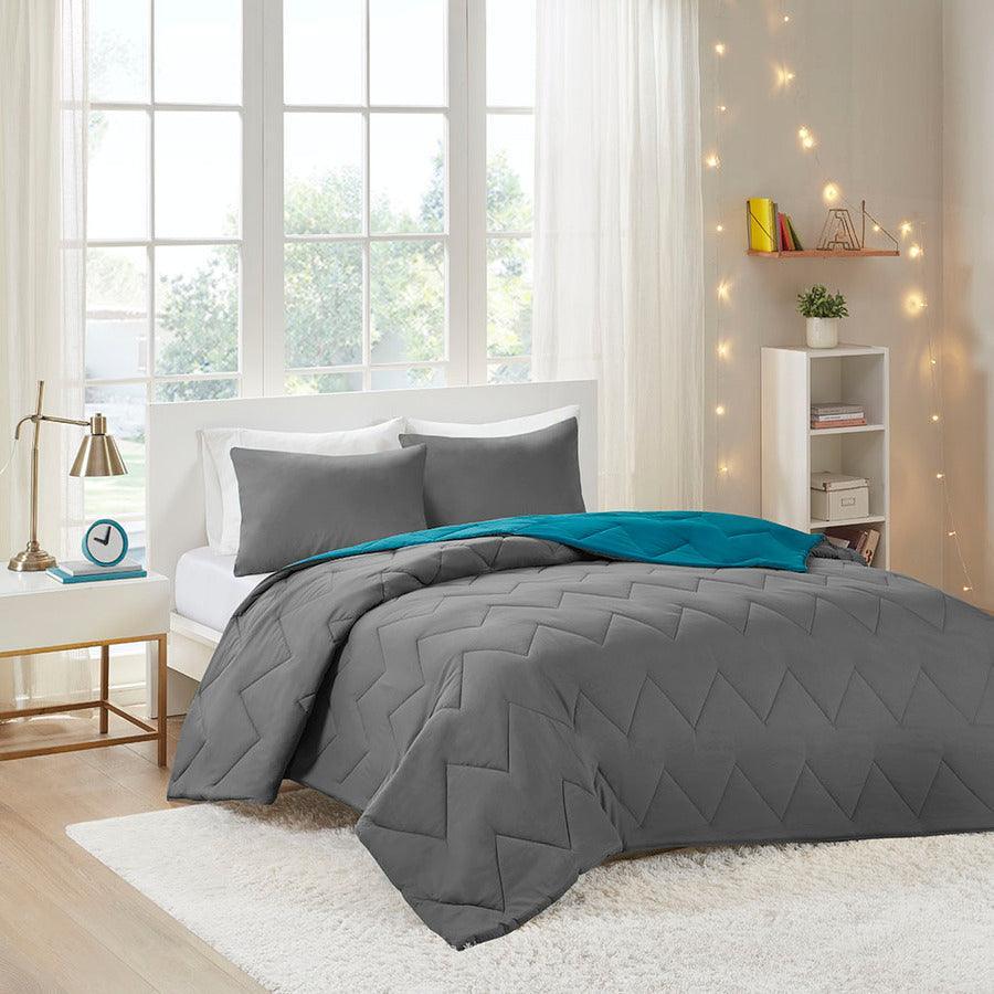 Olliix.com Comforters & Blankets - Trixie Casual Reversible Comforter Mini Set Teal King/Cal King
