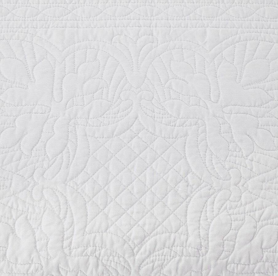 Olliix.com Comforters & Blankets - Tuscany Daybed 6 Piece Reversible Scalloped Edge Daybed Cover Set White