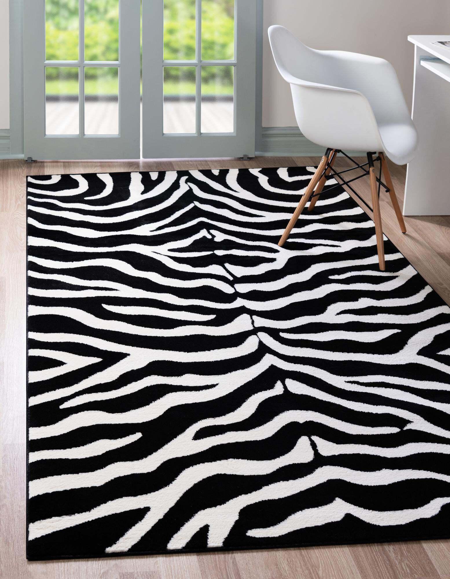 Unique Loom Indoor Rugs - Wildlife Animal Print 5x8 Rug Black & Ivory
