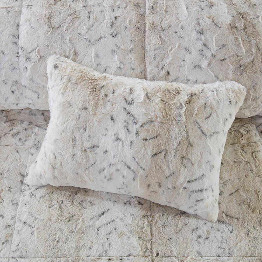 Olliix.com Comforters & Blankets - Zuri Full/Queen Comforter (Set) Snow Leopard