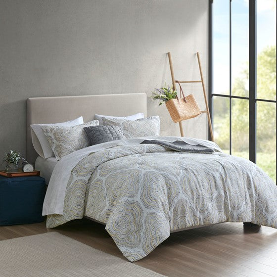 Olliix.com Comforters & Blankets - 6 Piece Comforter Set with Bed Sheets Yellow Queen