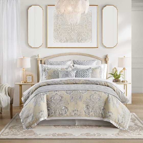 Olliix.com Comforters & Blankets - 4 Piece Comforter Set Beige Cal King