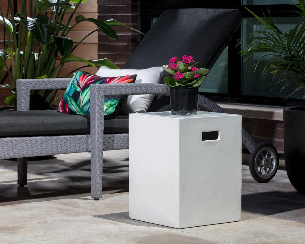 SUNPAN Side & End Tables - Castor End Table - White
