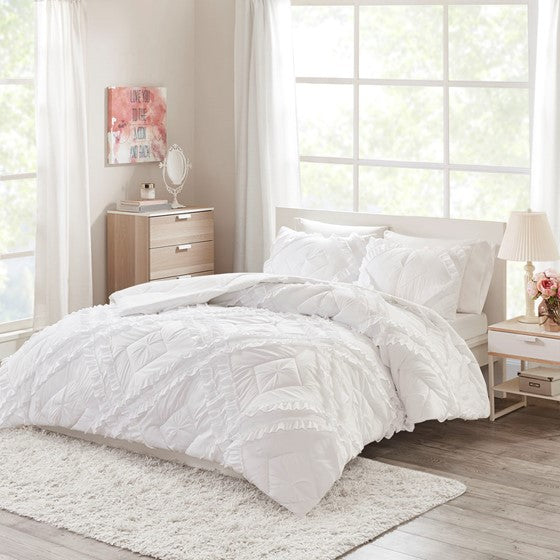 Olliix.com Coverlet - Solid Quilt Set With Tufted Diamond Ruffles White Full/Queen