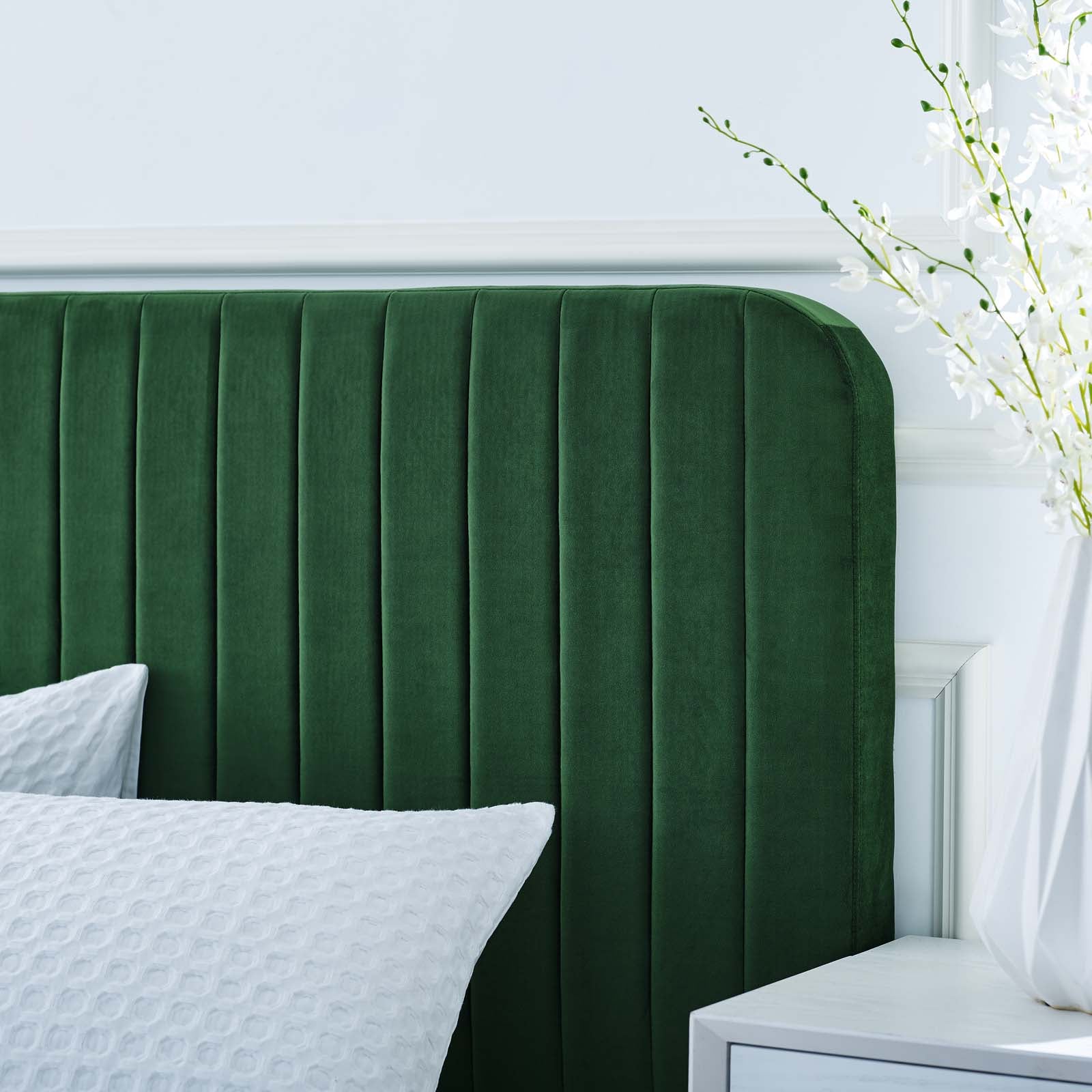 Modway Beds - Celine Channel Tufted Performance Velvet Full Platform Bed Emerald