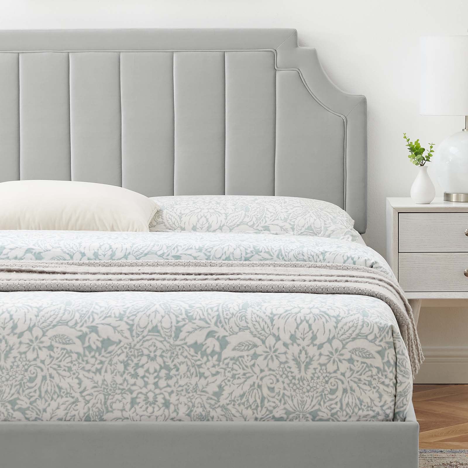 Modway Beds - Sienna Performance Velvet Queen Platform Bed Light Gray