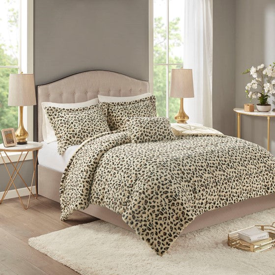 Olliix.com Comforters & Blankets - 4PC Faux Fur Comforter Set Cheetah King
