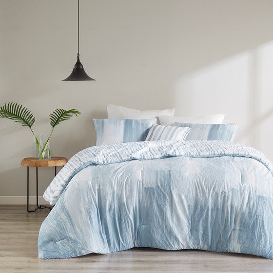 Olliix.com Comforters & Blankets - 4 Piece Oversized Reversible Seersucker Comforter Set Blue Full/Queen